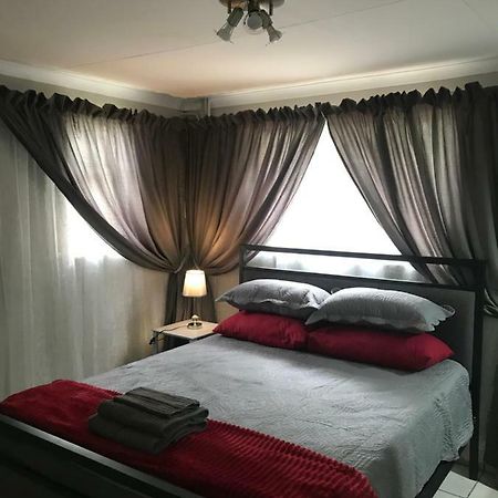 פולוקוואנה Stylus Self Catering Accommodation מראה חיצוני תמונה